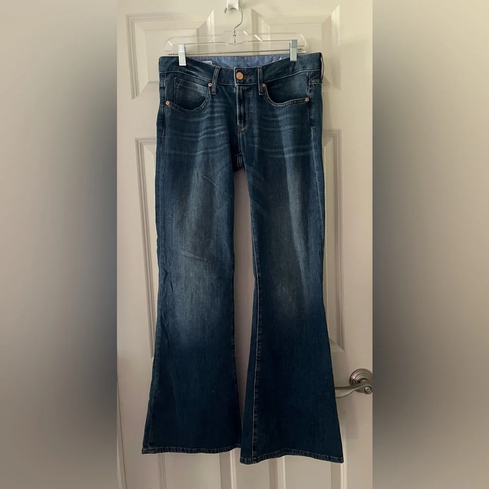 Women’s Gap 1969 Vintage Flare blue jeans size 10/30 70’s vibe